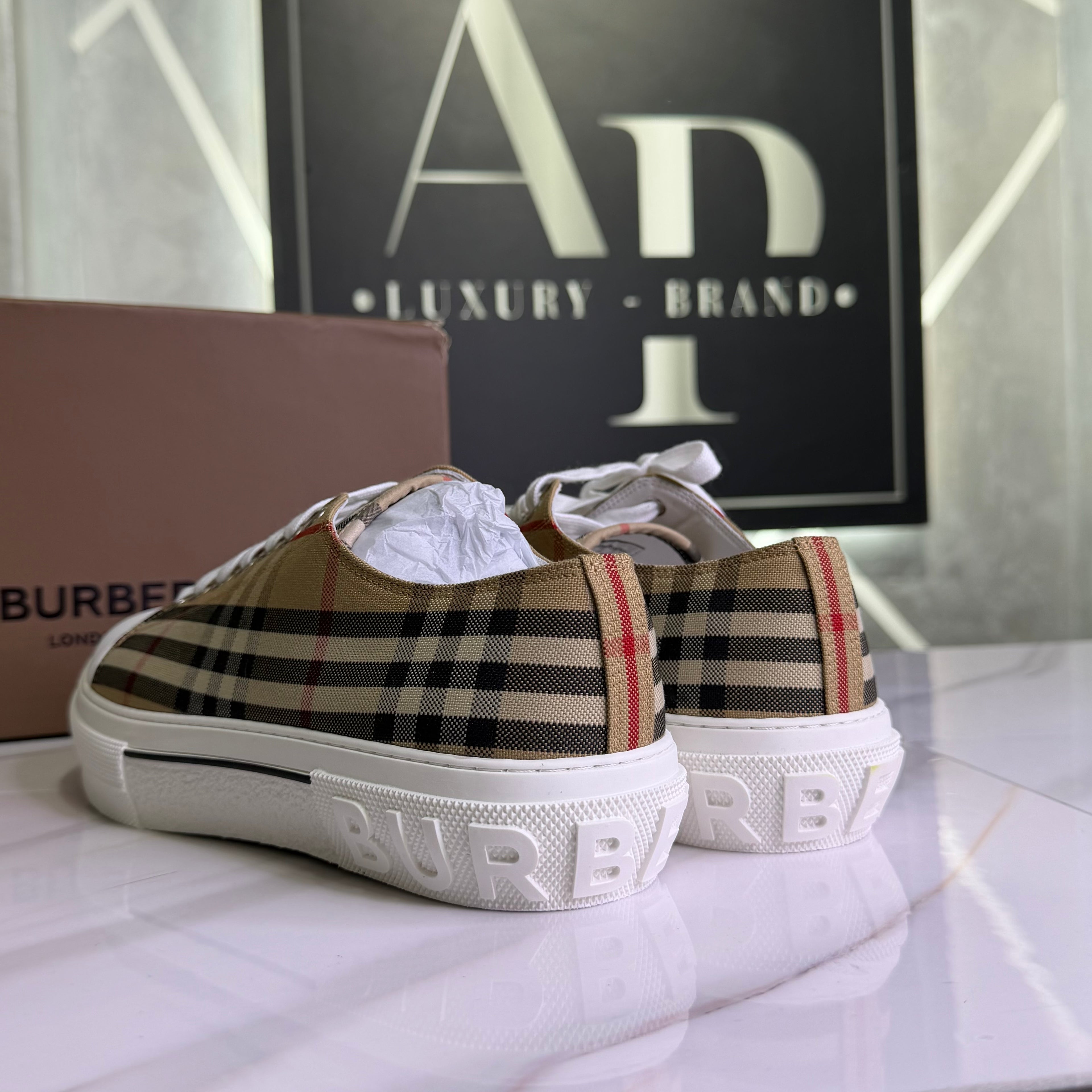 BURBERRY
